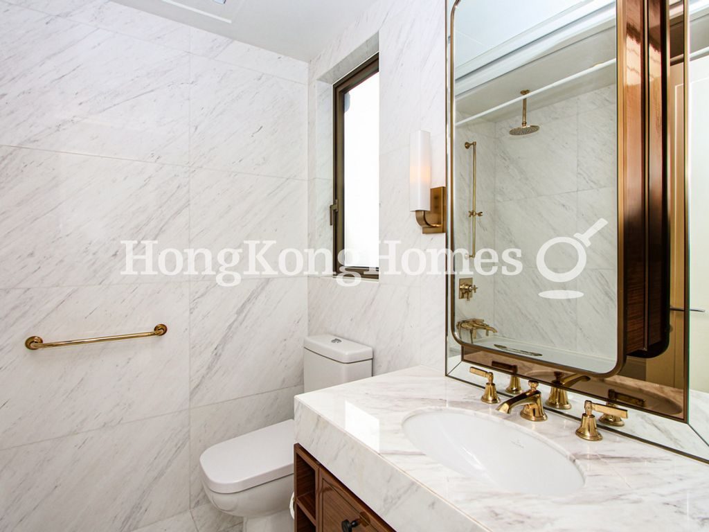 Master Bathroom — Kensington Hill, Sai Ying Pun