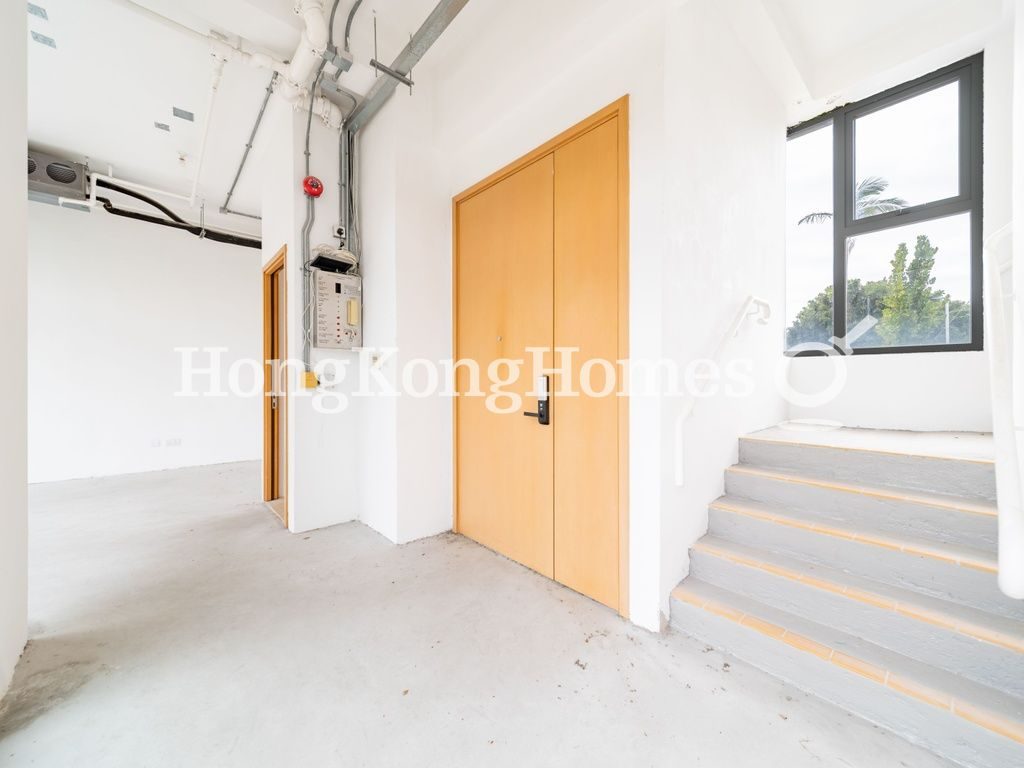 Hallway with Private Lift — Mountain View, Yuen Long