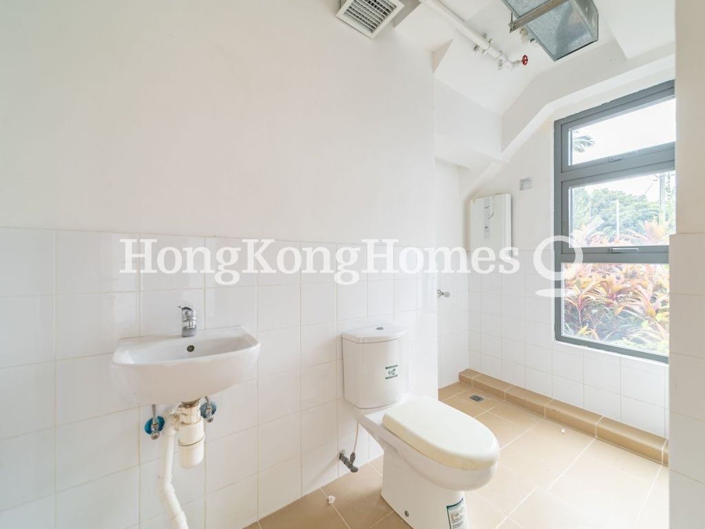 Guest Bathroom — Mountain View, Yuen Long