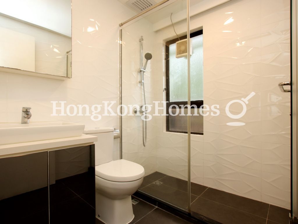 Guest Bathroom — Ruby Court - Block 02, Repulse Bay