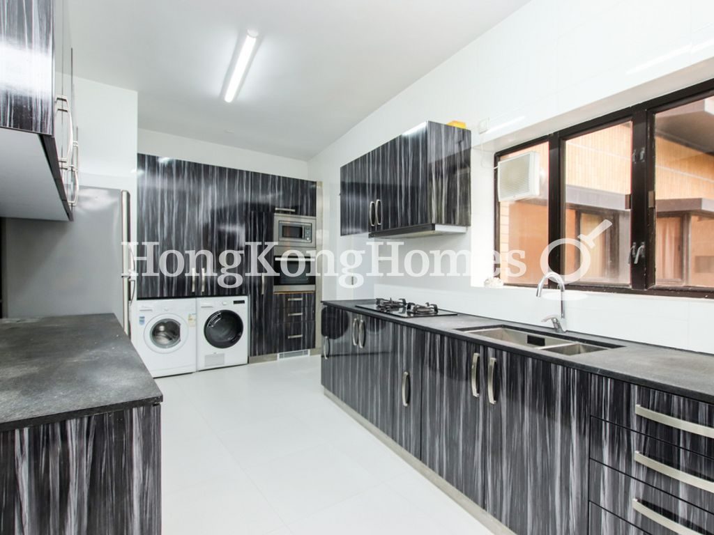 Kitchen — Ruby Court - Block 02, Repulse Bay