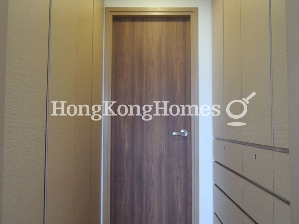 Walk-in Closet in Master Bedroom — Ruby Court - Block 02, Repulse Bay