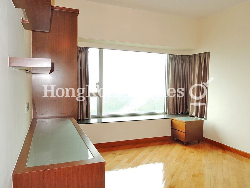 Master Bedroom — Sorrento Tower - 1, Tsim Sha Tsui