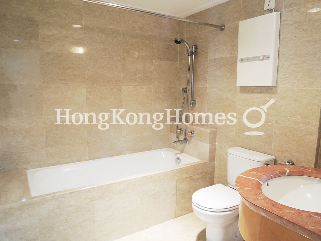 Master Bathroom — Sorrento Tower - 1, Tsim Sha Tsui