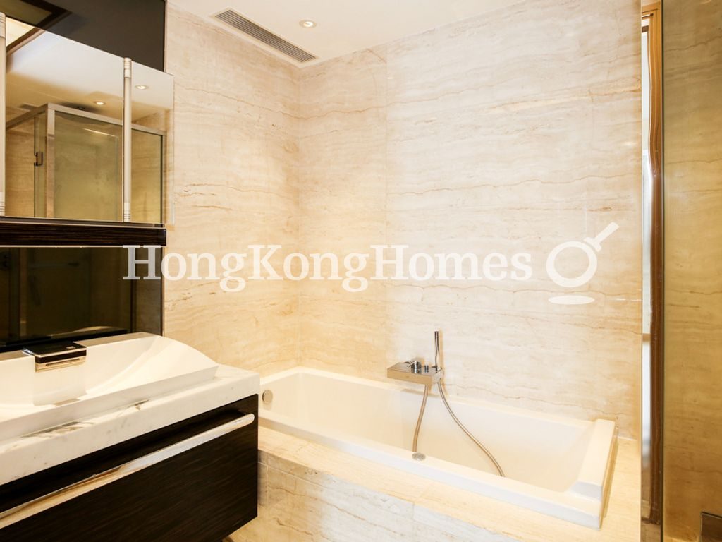 Master Bathroom — Marinella - Tower 9, Wong Chuk Hang