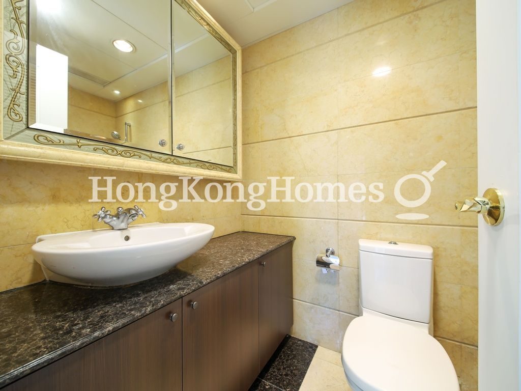 Guest Bathroom — The Arch - Block 2A (Moon Tower), Tsim Sha Tsui