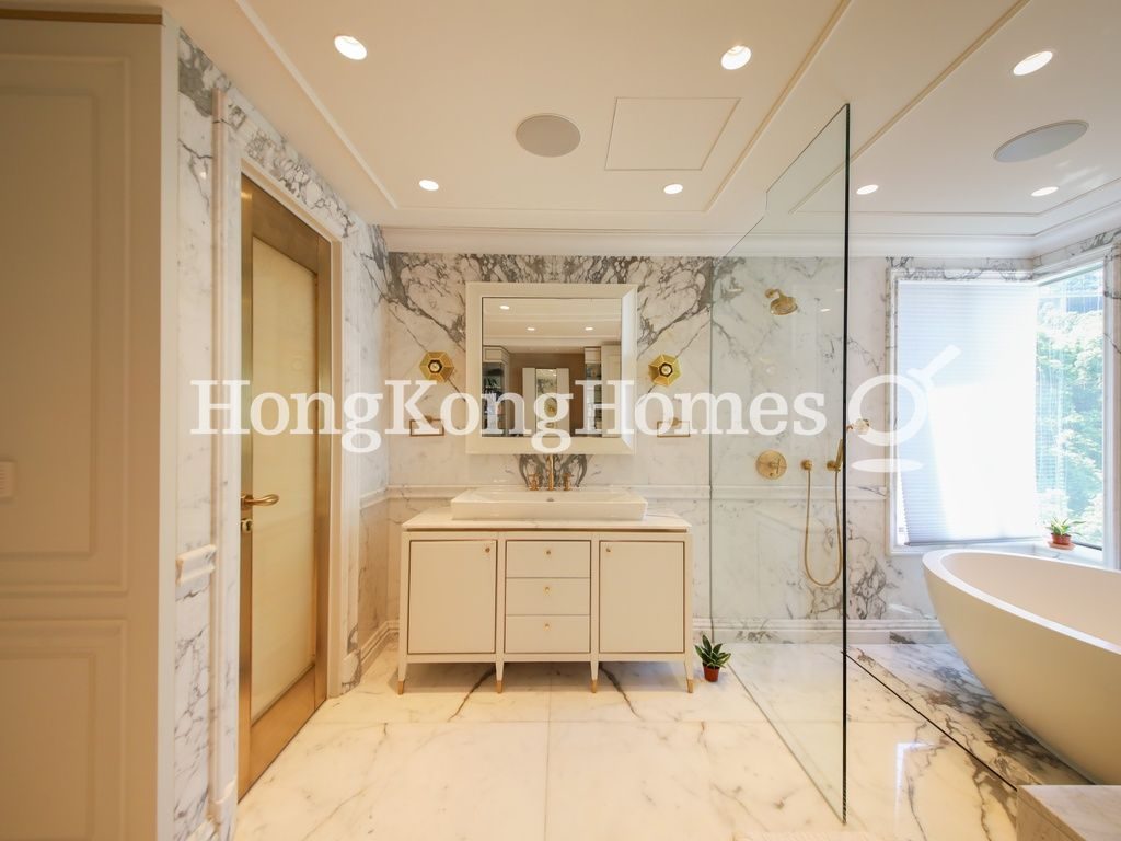 Master Bathroom — Shuk Yuen Building, Happy Valley