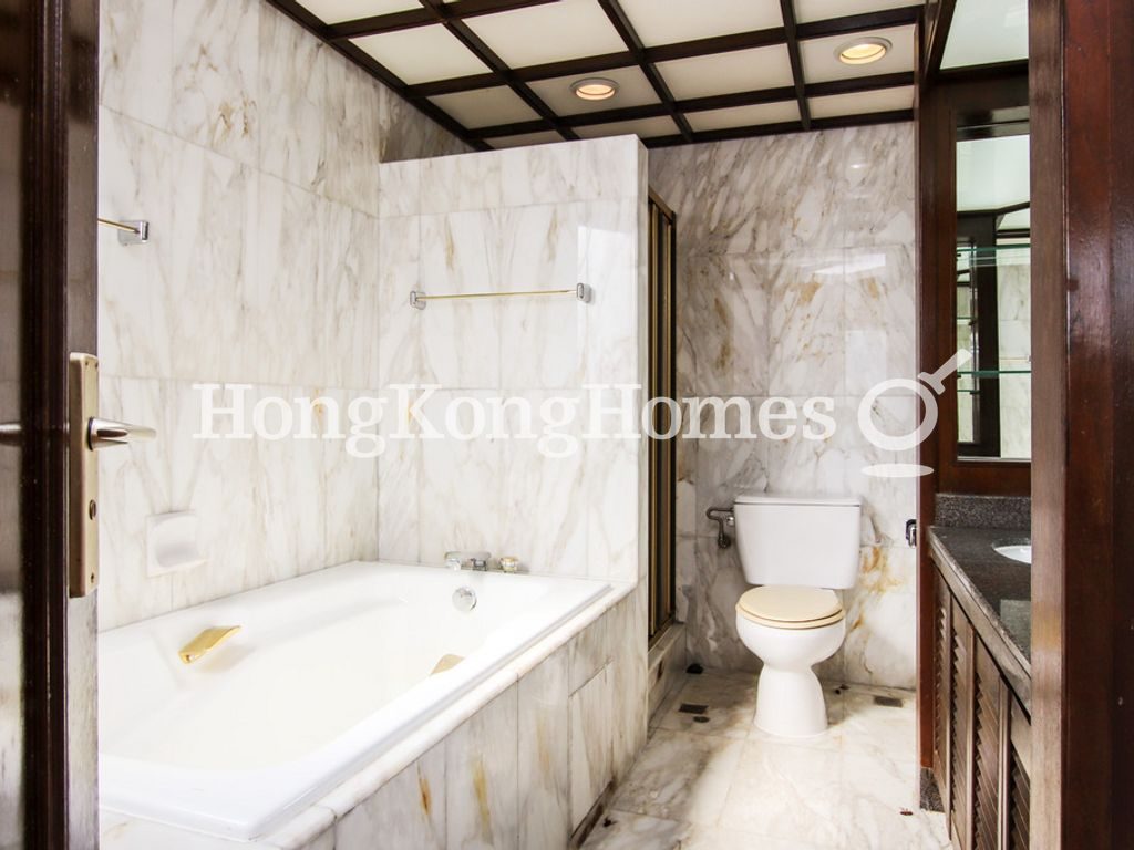 Master Bathroom — Hong Kong Parkview - Tower 14, Repulse Bay