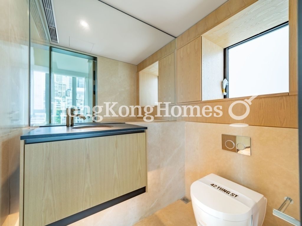 Guest Powder Room — Tung Street, 42, Sheung Wan