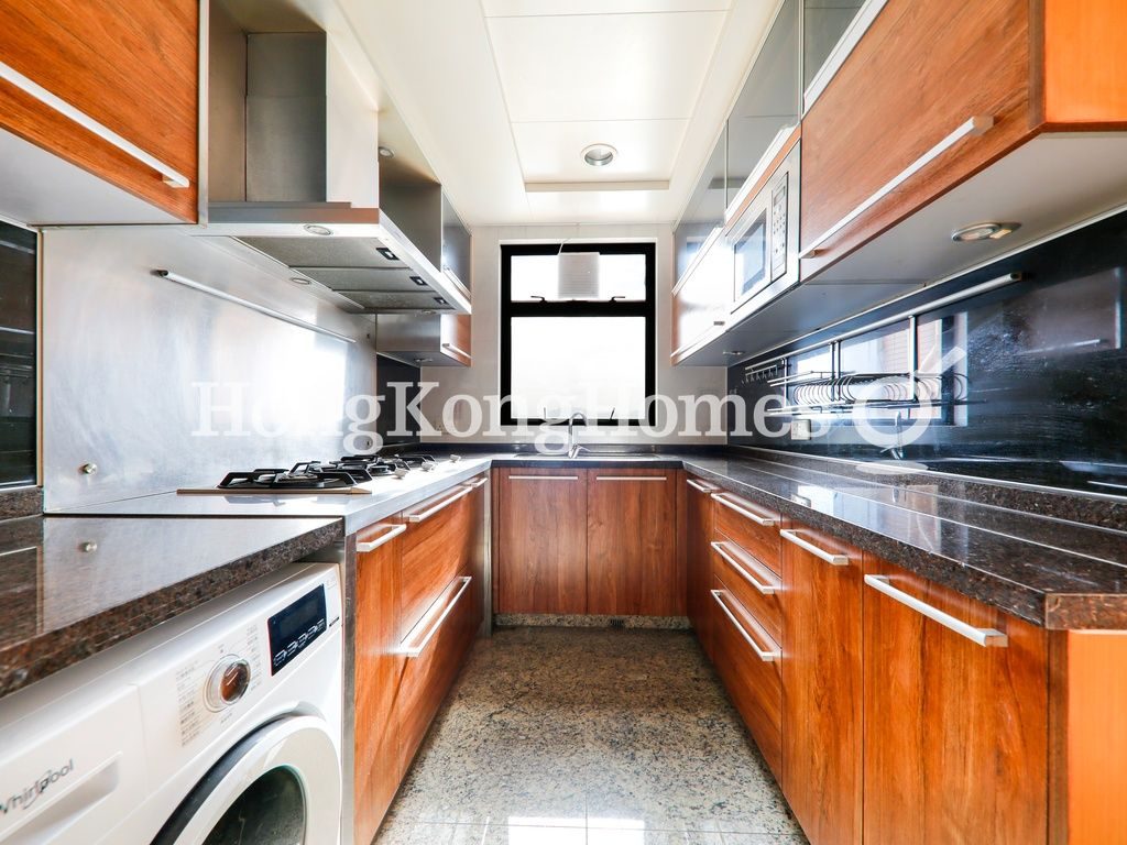 Kitchen — The Arch - Block 1A (Sun Tower), Tsim Sha Tsui