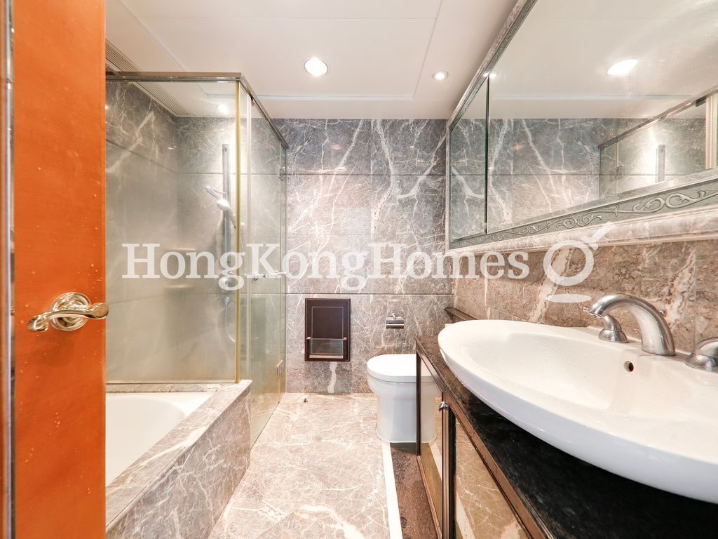 Master Bathroom — The Arch - Block 1A (Sun Tower), Tsim Sha Tsui