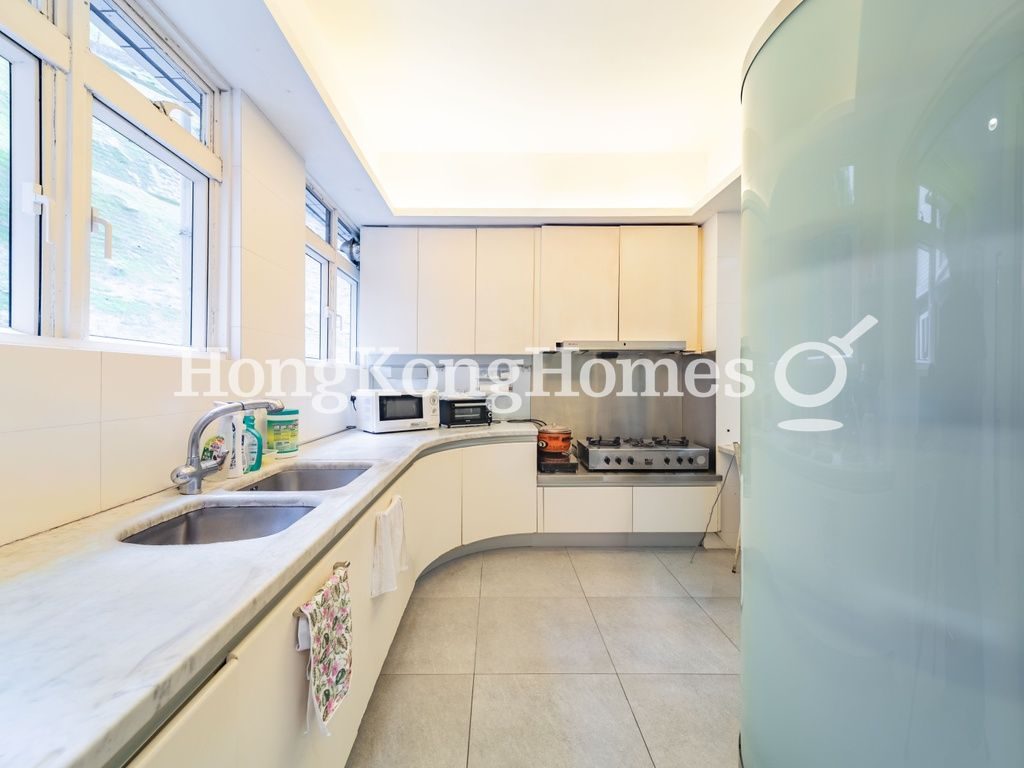 Kitchen — Cliffview Mansion - Block C-E, Mid-levels West