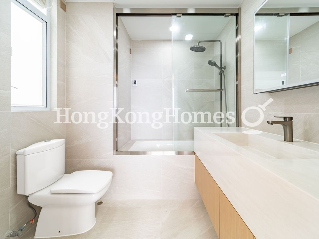 Master Bathroom — Hillgrove, Chung Hom Kok