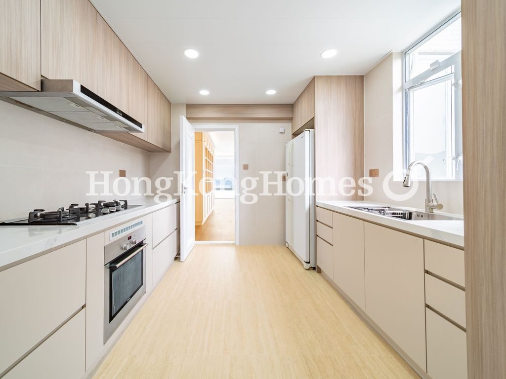 Kitchen — Hillgrove, Chung Hom Kok