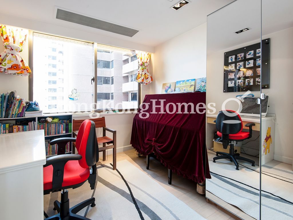 Third Bedroom — Hong Kong Parkview - Tower 14, Repulse Bay