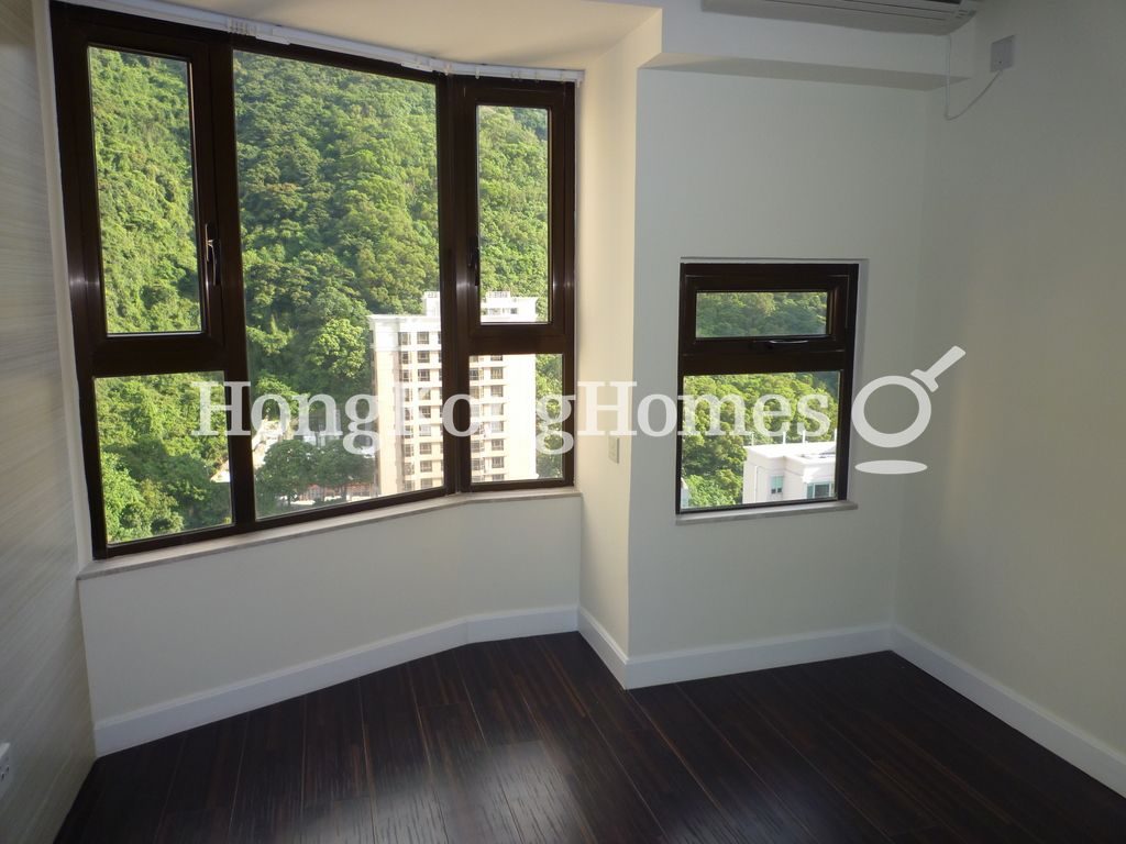 Second Ensuite Bedroom — Scenic Garden - Block 01, Mid-levels West