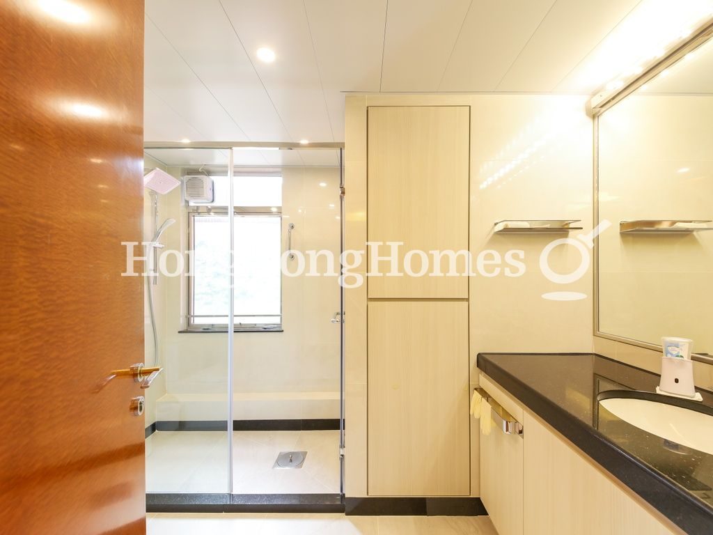 Master Bathroom — Pacific View - Block 04, Tai Tam