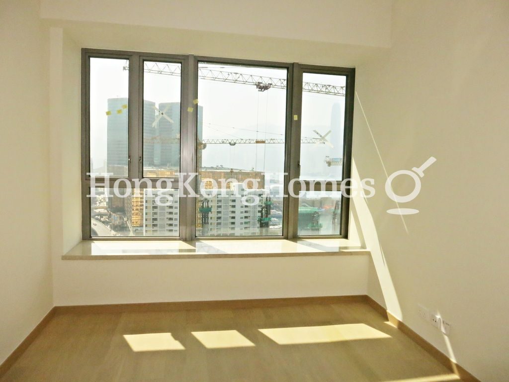 Master Bedroom — Grand Austin - Tower 1, Tsim Sha Tsui