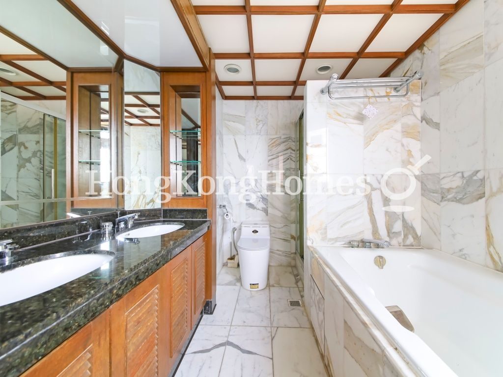 Master Bathroom — Hong Kong Parkview - Tower 04, Repulse Bay