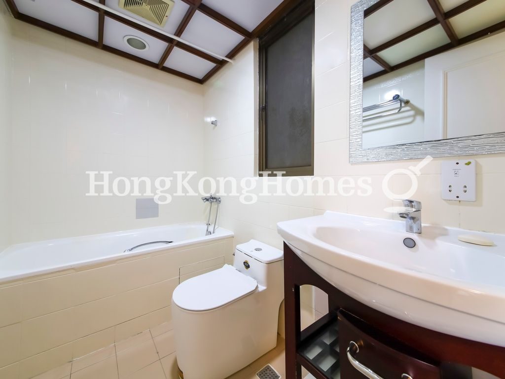 Second Ensuite Bathroom — Hong Kong Parkview - Tower 04, Repulse Bay