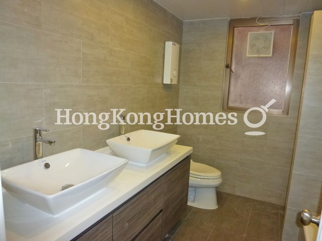 Master Bathroom — Hong Kong Parkview - Tower 04, Repulse Bay