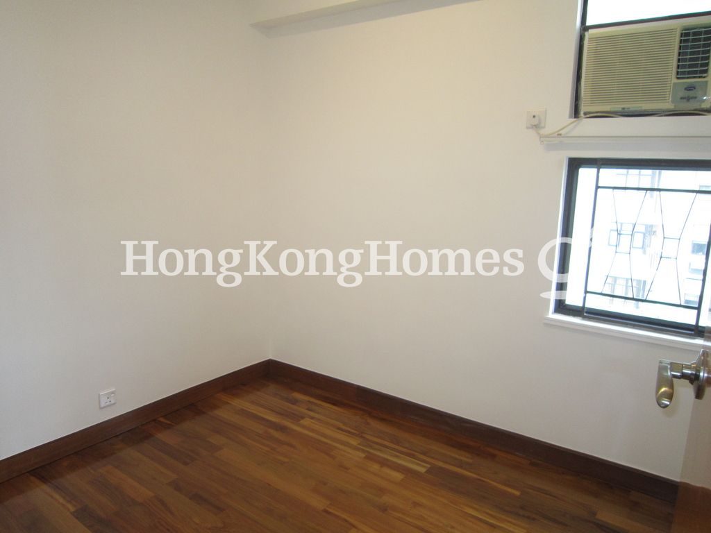 Second Bedroom — Phase 5 - Greenvale Village - Greenburg Court, Discovery Bay