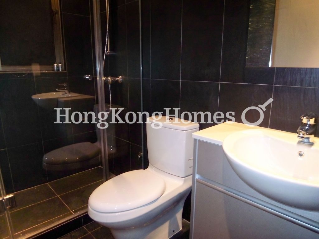 Guest Bathroom — Hong Kong Parkview - Tower 07, Repulse Bay