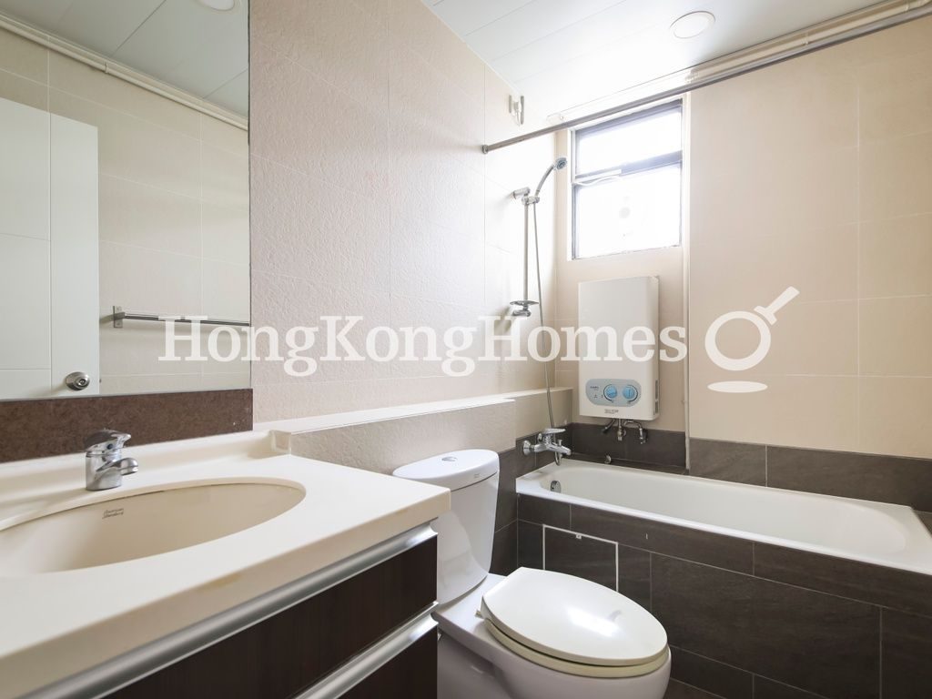 Guest Bathroom — Ventris Place - Block A, Happy Valley