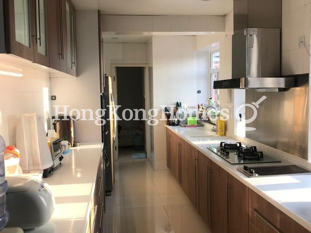 Kitchen — Summit Court - Block A, North Point Hill