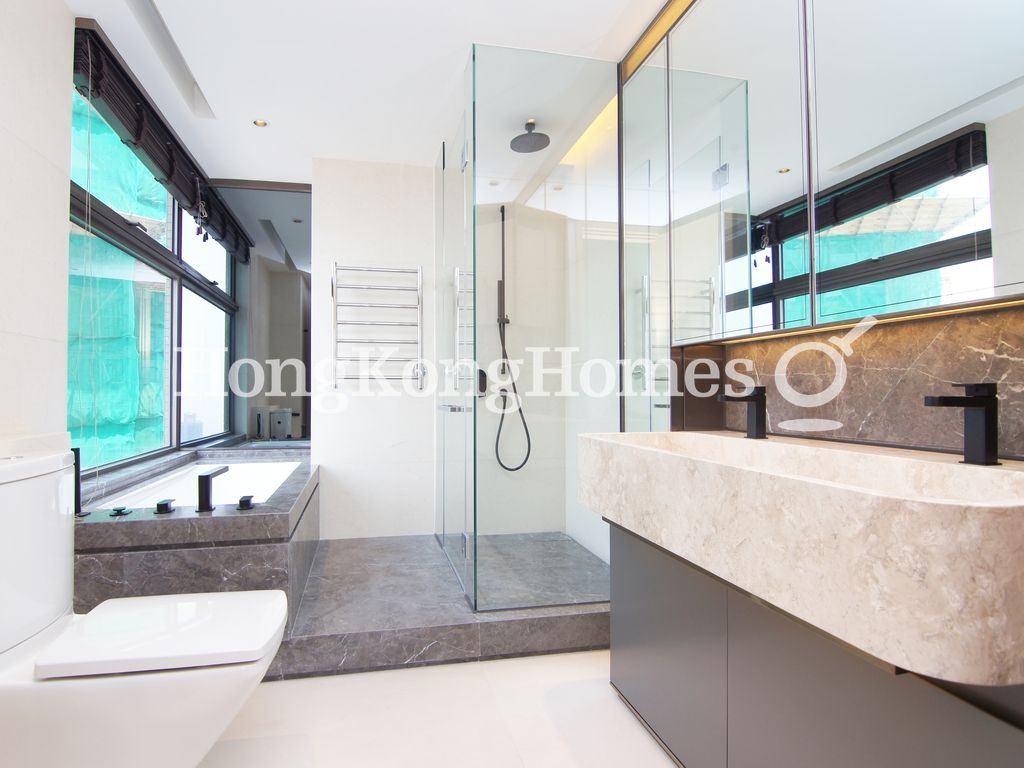 Master Bathroom — Arezzo, Mid-levels West