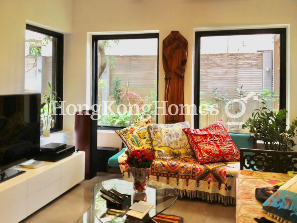 Living Room — Hawthorn Road, 2-4, Happy Valley