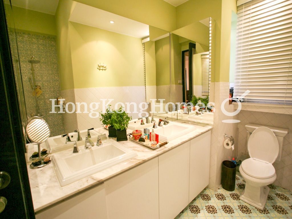 Master Bathroom — Hawthorn Road, 2-4, Happy Valley