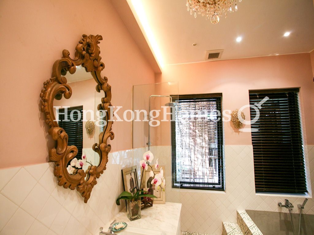 Second Ensuite Bathroom — Hawthorn Road, 2-4, Happy Valley