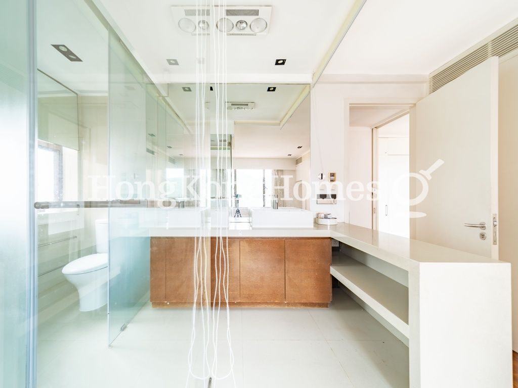 Master Bathroom — Hong Kong Parkview - Tower 08, Repulse Bay