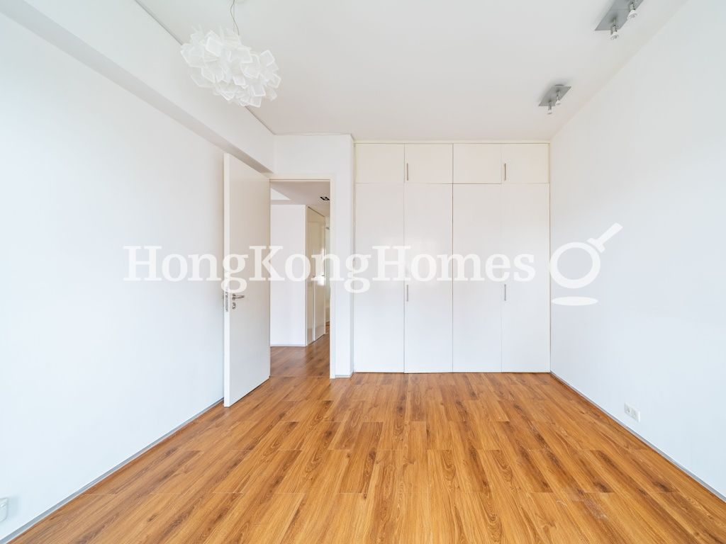 Third Bedroom — Hong Kong Parkview - Tower 08, Repulse Bay