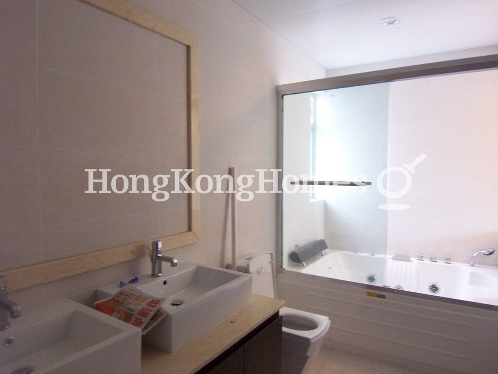 Master Bathroom — Marina Cove - Stage 04, Sai Kung