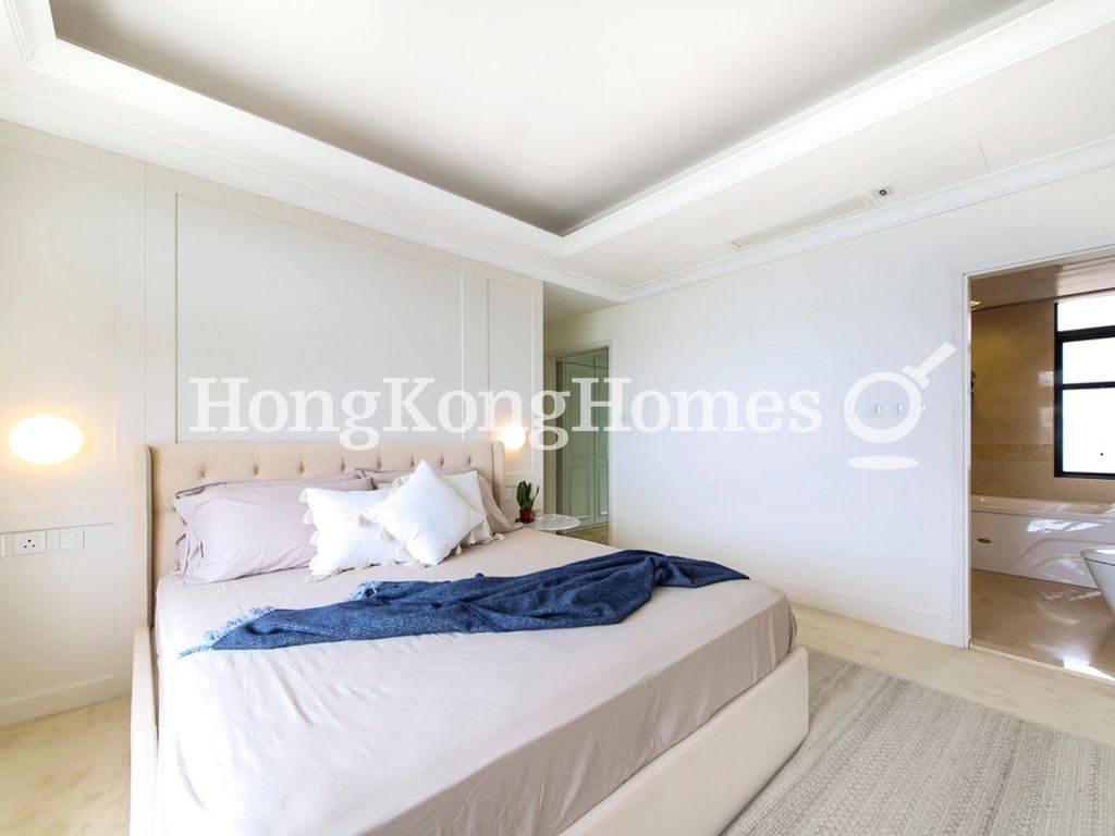 Master Bedroom — Repulse Bay Road, 37 - Block 01, Repulse Bay