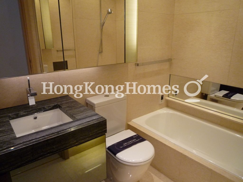 Guest Bathroom — The Cullinan I, Tsim Sha Tsui