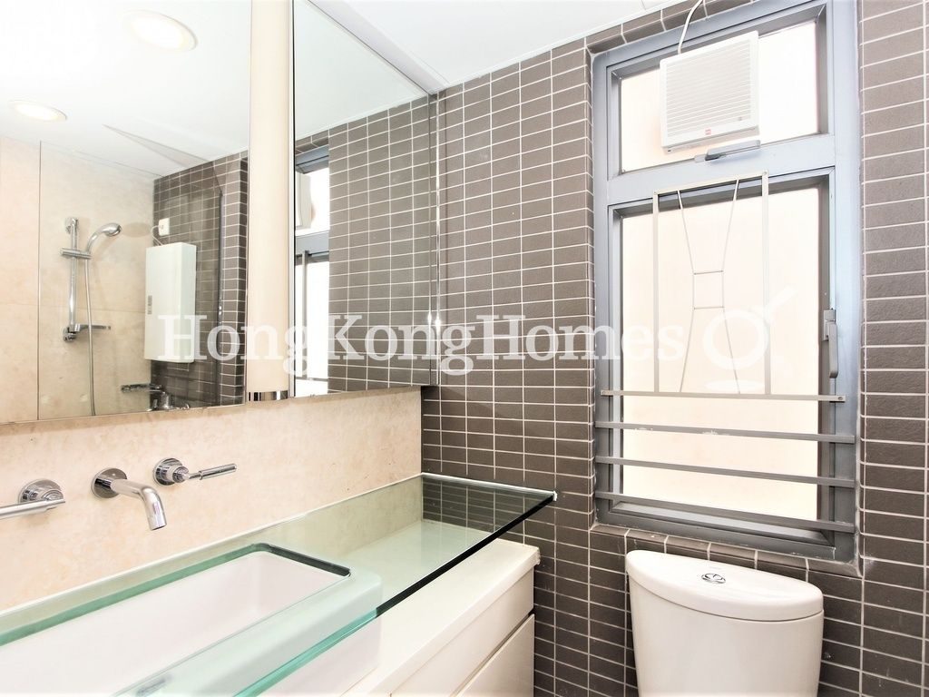 Guest Bathroom — The Morrison, Wan Chai