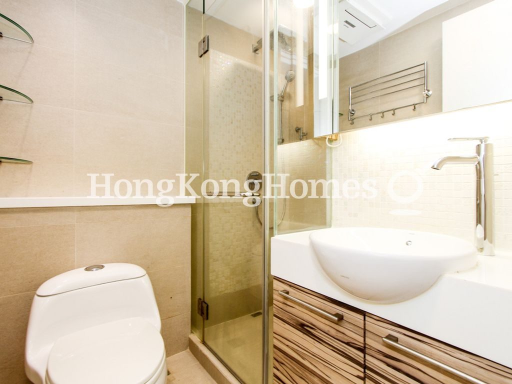Guest Bathroom — The Harbourside - Tower 2, Tsim Sha Tsui