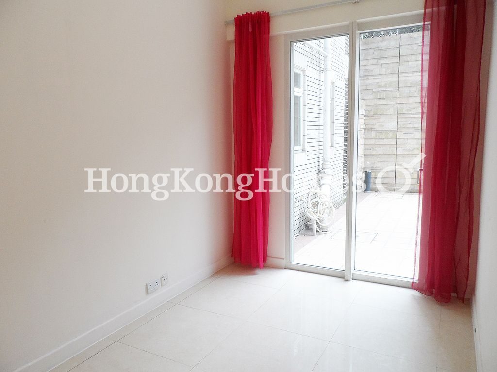 Second Bedroom — One Beacon Hill - Tower 16, Kowloon Tong