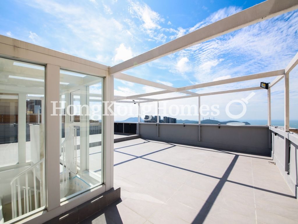 Private Roof Terrace — Baguio Villa - Block 21, Pokfulam