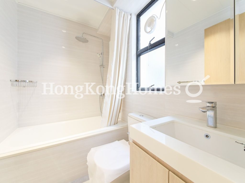 Guest Bathroom — Shouson Garden, Shouson Hill