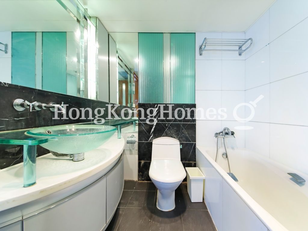 Master Bathroom — The Harbourside - Tower 3, Tsim Sha Tsui