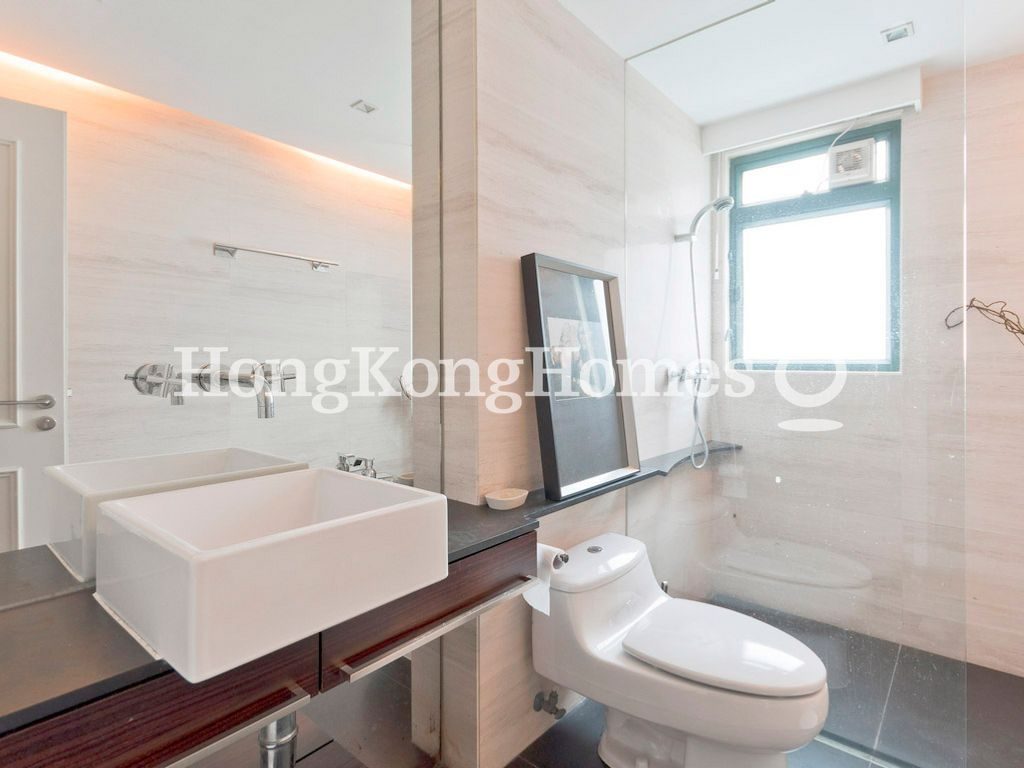 Guest Bathroom — South Bay Palace - Block 01, Repulse Bay