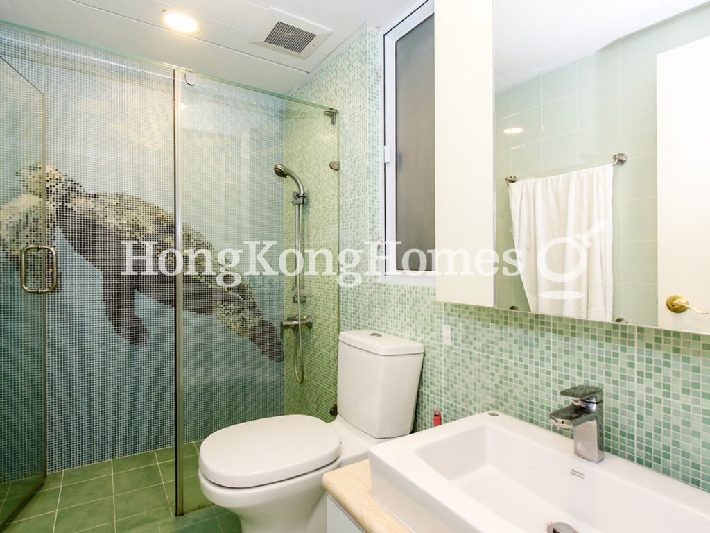 Guest Bathroom — Hong Kong Parkview - Tower 04, Repulse Bay