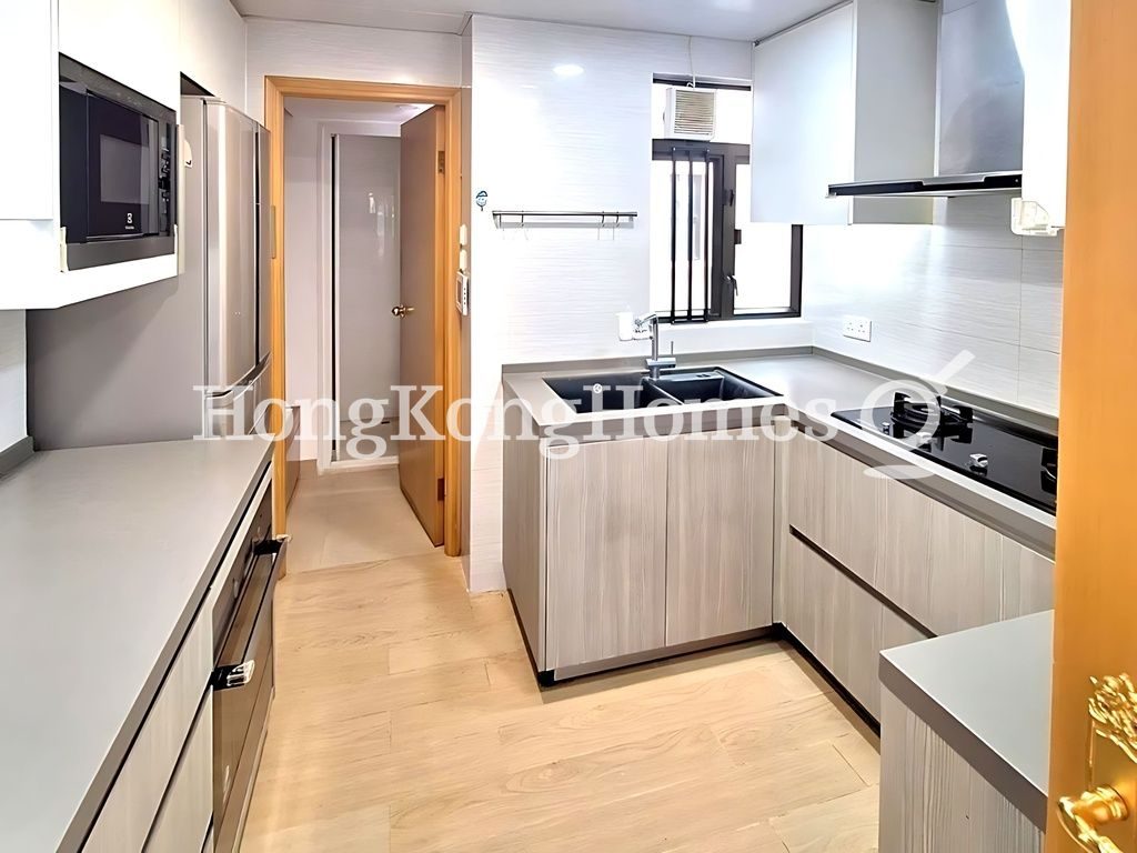 Kitchen — Kadoorie Hill Garden, Ho Man Tin / Waterloo Road