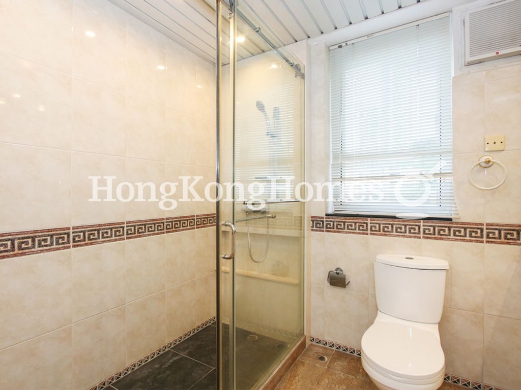 Master Bathroom — Silvercrest, Mid-levels Central