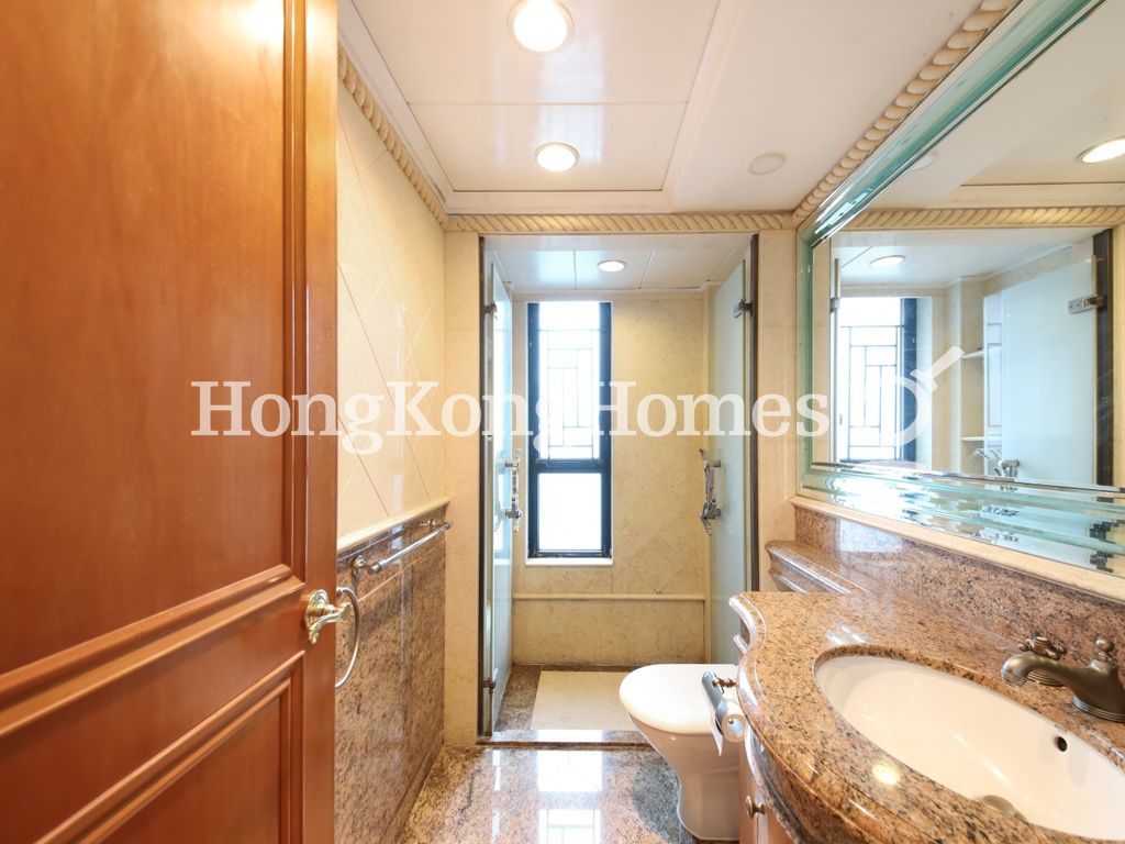 Guest Bathroom — The Leighton Hill - Block 01, Happy Valley