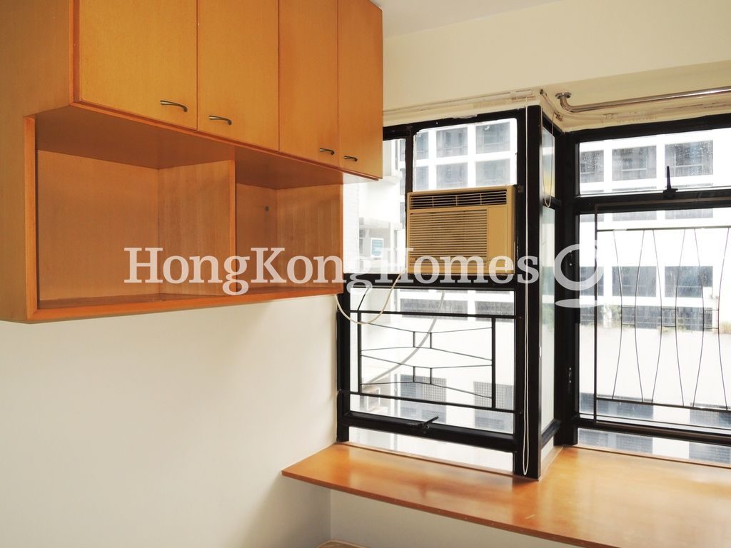 Built-in cabinet in Second Bedroom — Kornhill - Block R, Taikoo Shing